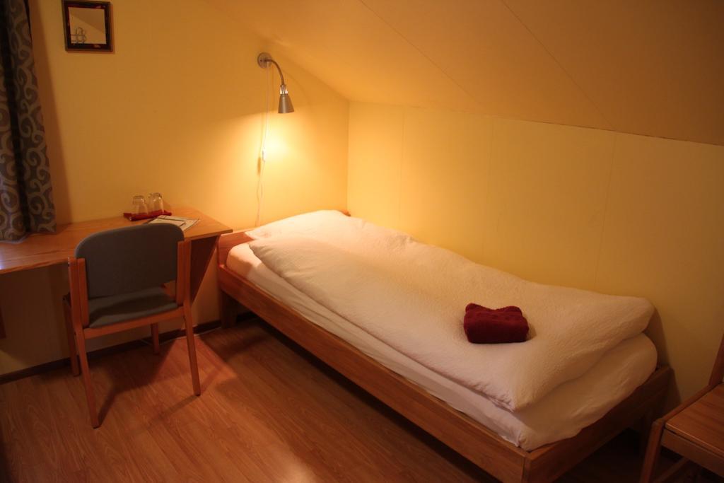 Hja Marlin Guesthouse Reydarfjordur Room photo
