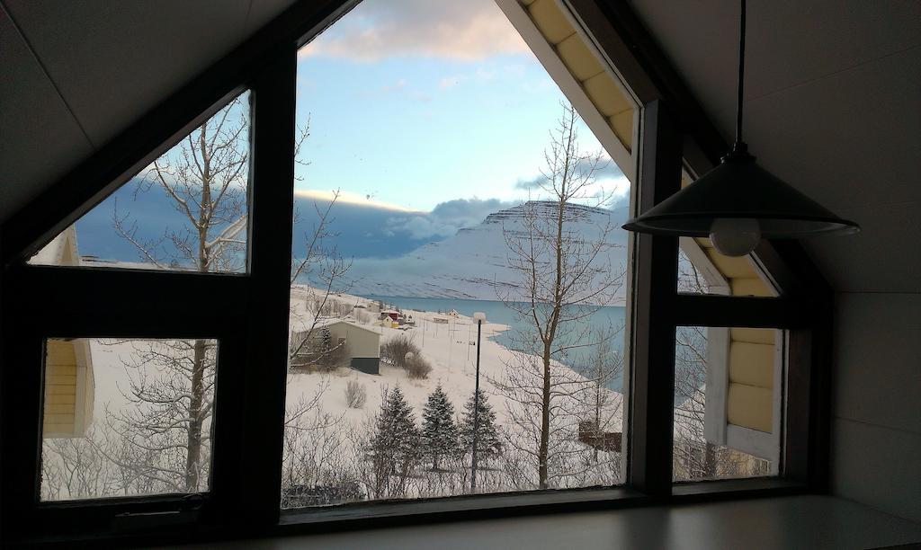 Hja Marlin Guesthouse Reydarfjordur Exterior photo
